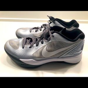 Volleyball shoes